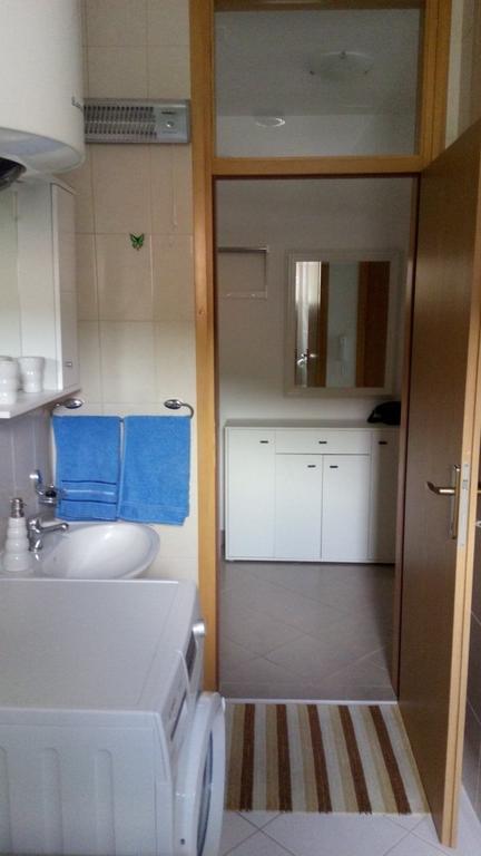Apartment Z&E Трогир Екстериор снимка