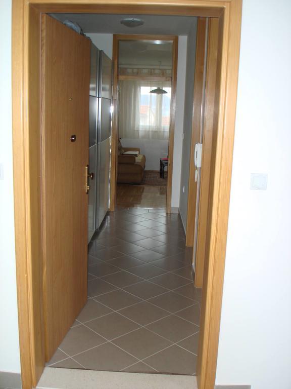 Apartment Z&E Трогир Екстериор снимка