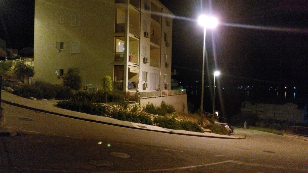 Apartment Z&E Трогир Екстериор снимка