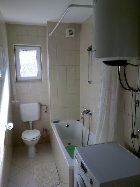Apartment Z&E Трогир Екстериор снимка