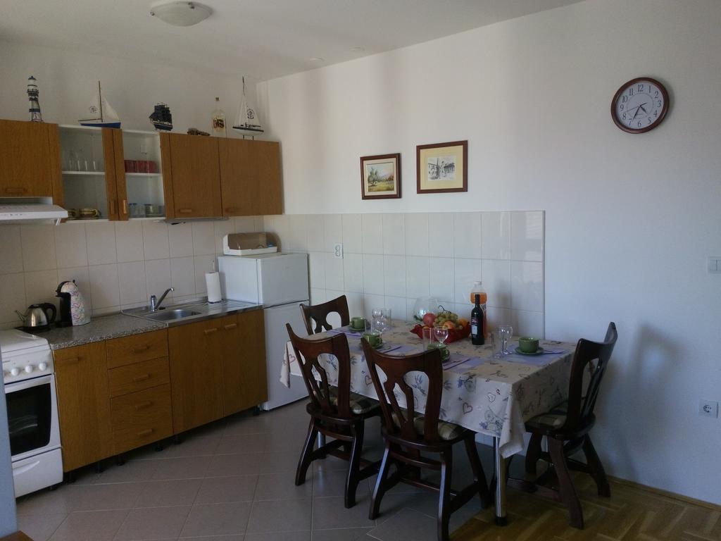 Apartment Z&E Трогир Екстериор снимка