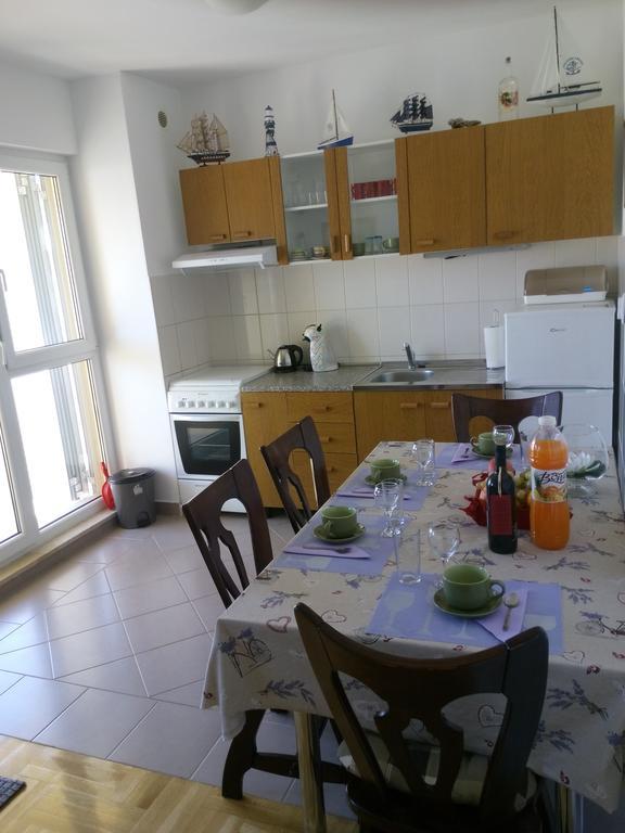 Apartment Z&E Трогир Екстериор снимка