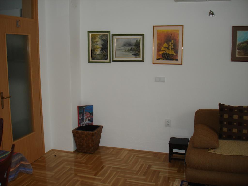 Apartment Z&E Трогир Екстериор снимка