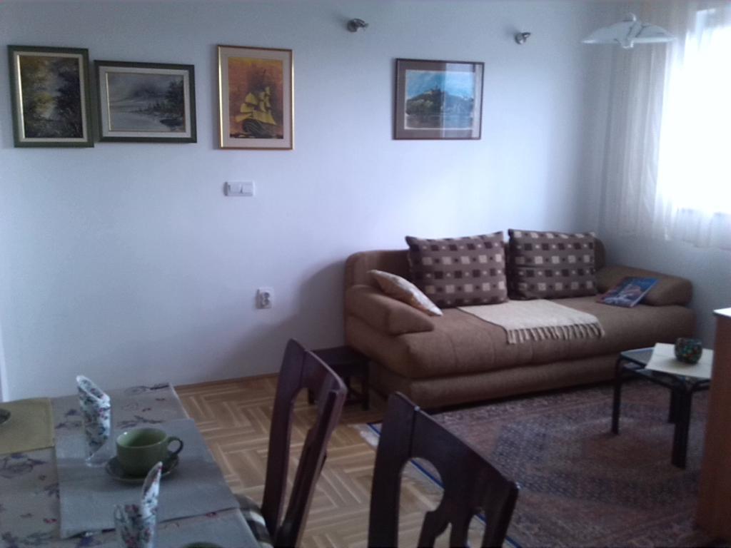 Apartment Z&E Трогир Екстериор снимка