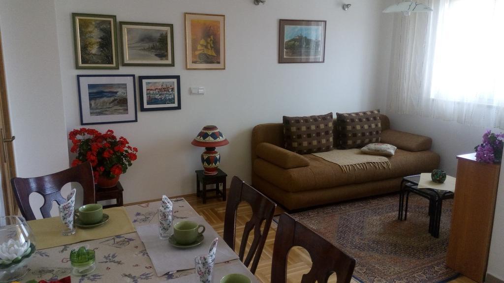 Apartment Z&E Трогир Екстериор снимка