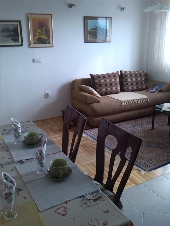 Apartment Z&E Трогир Екстериор снимка