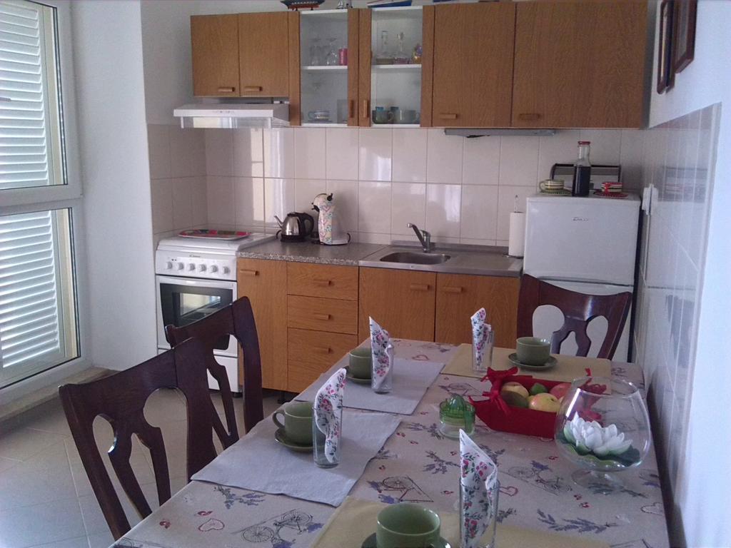 Apartment Z&E Трогир Екстериор снимка