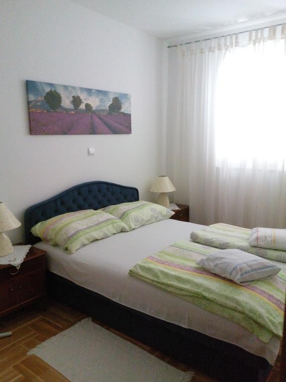 Apartment Z&E Трогир Екстериор снимка