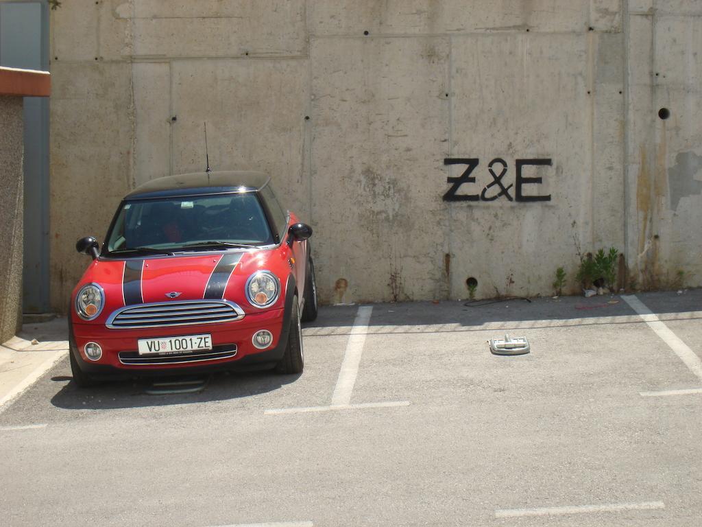 Apartment Z&E Трогир Екстериор снимка